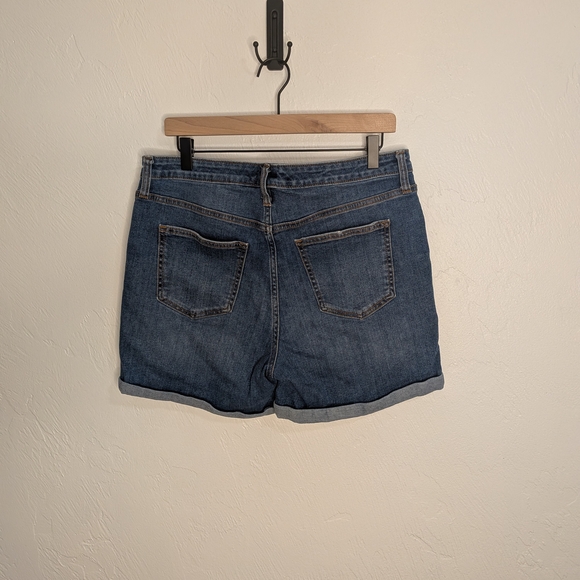 Universal Thread Classic Blue Denim Shorts - Picture 2 of 3